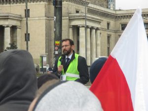 „TYLKO DZIAŁAJĄC W SILNEJ GRUPIE . . .” !