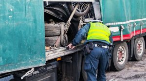WSZYSTKIE CZĘŚCI SAMOCHODOWE JUŻ TYLKO ODPADEM?