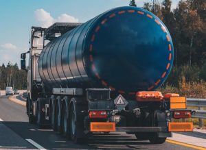 TRUMP ZAWINIŁ A MY ZA TO PŁACIMY CENĄ PALIW