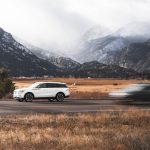 Samochód elektryczny zimą – jak przygotować SUV-a do jazdy przy niskich temperaturach?